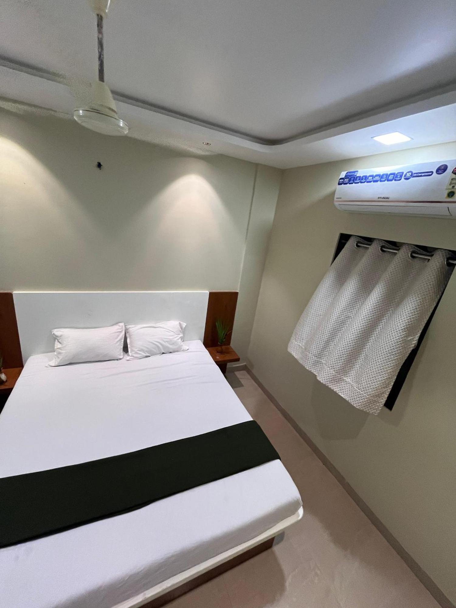 Hotel Sun Lodging Bhiwandi Esterno foto