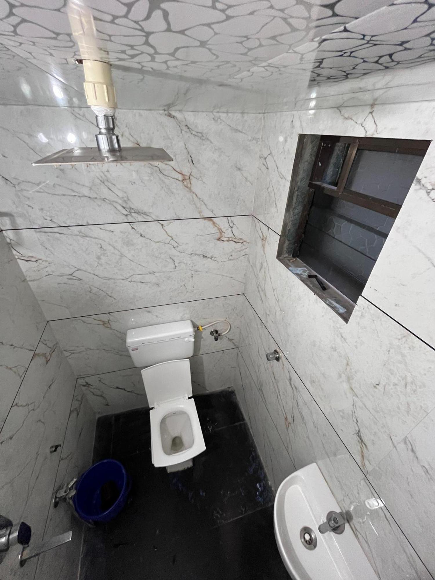 Hotel Sun Lodging Bhiwandi Esterno foto